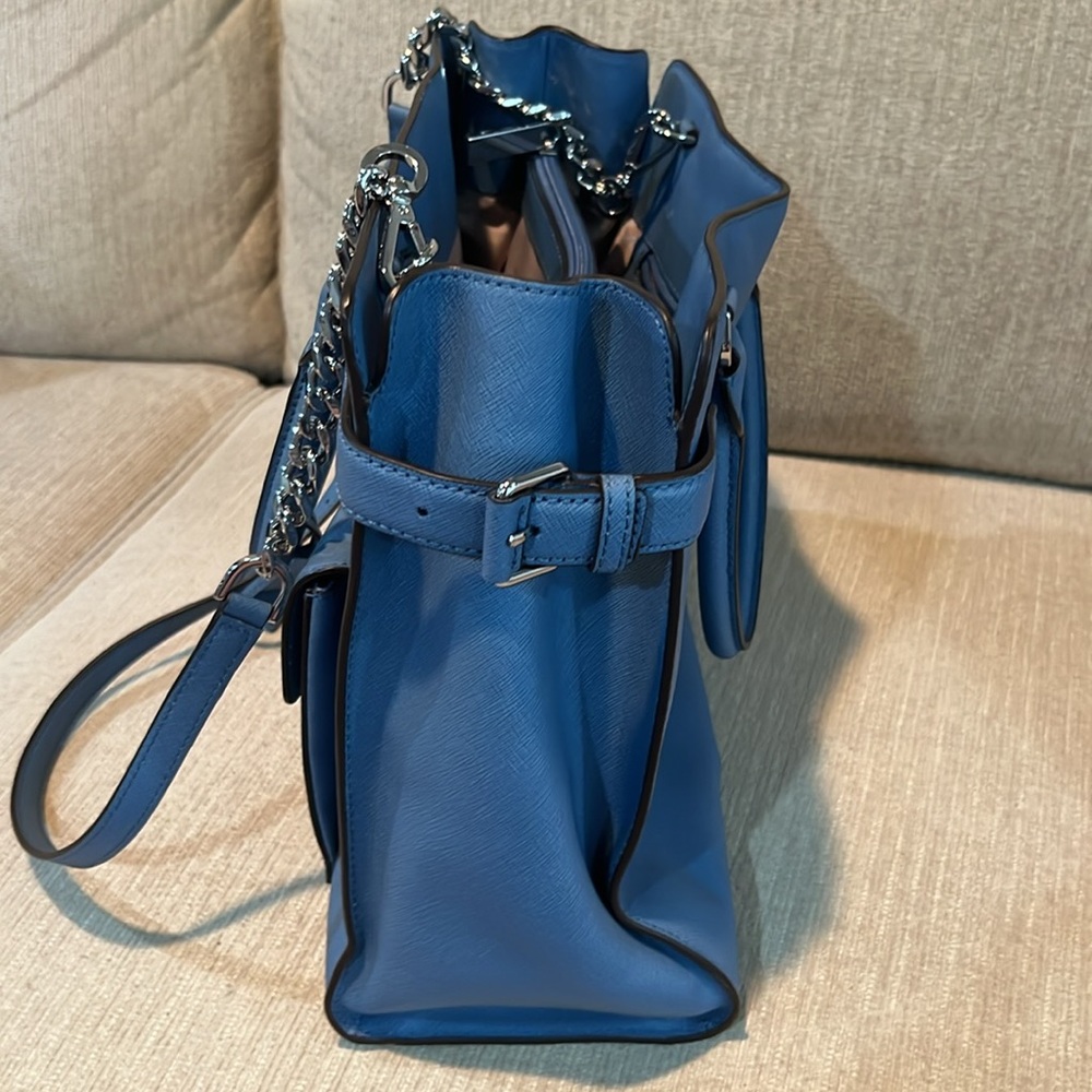 Michael Kors Large Hamilton Bag. Brand new without tags. Never used. Color Blue - Picture 9 of 10